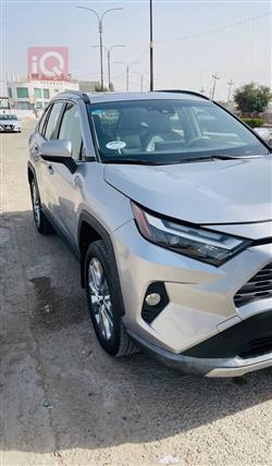 تۆیۆتا ڕاڤ 4